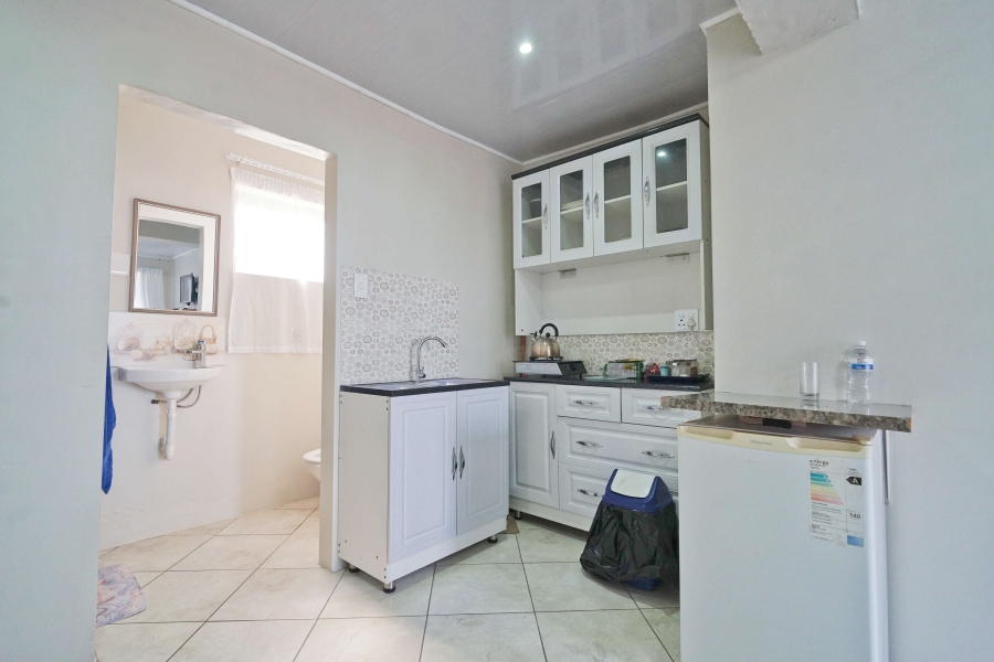 5 Bedroom Property for Sale in Winterstrand Eastern Cape